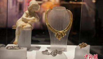 中國網購奢侈品消費增長迅猛 每筆平均約2300元