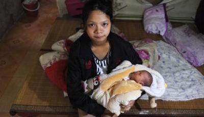 16歲少女產女男友消失 曾為愛與其私奔數月現遭拋棄