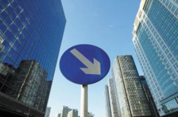 三季報(bào)預(yù)計(jì)虧損 三四線樓市仍陷高庫(kù)存困局