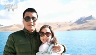 “最不忍拒假條”女主結束休假 與老公秀恩愛