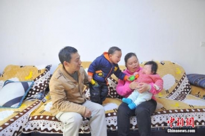 卫计委解读全面二孩政策：何时可生？产假如何调？