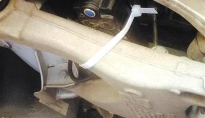 女子遭跟蹤多日 丈夫撞停跟蹤車輛發現藏尸袋