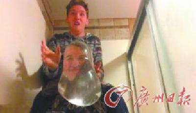 最新一輪怪異挑戰"安全套挑戰"席卷社交網絡