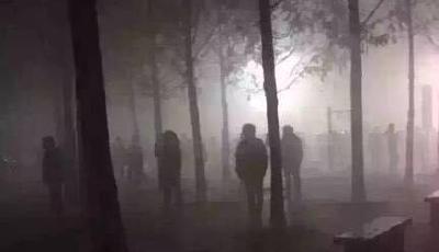 人民日報三問霧霾:為何這么重 為何不發(fā)紅色預警