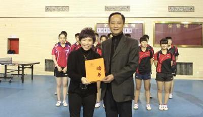 學生寫信質疑鄧亞萍獲聘兼職教授 法大:符合規定