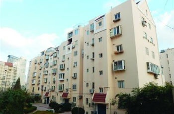 市南打造"高顏值"宜居城區(qū) 投1.1億元整治老樓