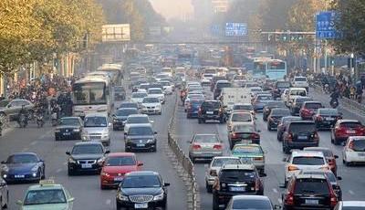 高中生騎自行車剮蹭醫(yī)生私家車 被車主捅死