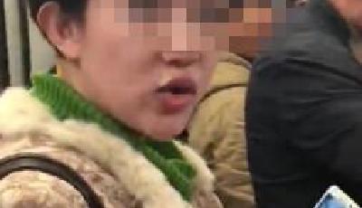 "地鐵鳳爪門"女主拒認錯:只是簡單飲食補充體力