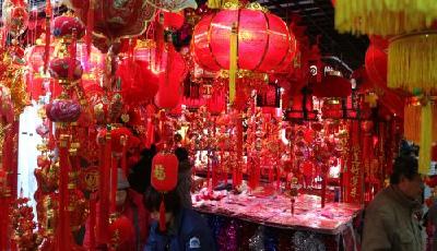 "租女友"回家過年業務火爆:起價3000元 可同居