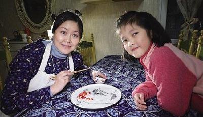 女子辭外企工作為女兒做早餐 一年220份不重樣