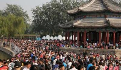 官方今年將探索夏季2.5天休假 多地明確實施時間表