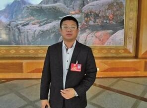 青岛人大代表李克：做奶粉要负责任讲诚信