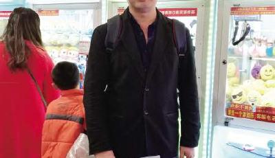 男子半年夾3000余只娃娃 老板求他別再玩(圖)