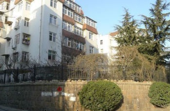 市北半封閉小區(qū)嘗試開放管理 年內(nèi)新建車位5000個(gè)