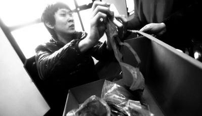 男子買9件文胸送女友要求退貨 店家指其惡意消費