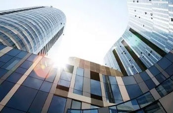 一線樓市升溫新富階層搶豪宅 黃牛號最高要價百萬