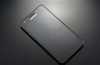 新手機(jī)黑屏 店員稱：你的智商不配用智能機(jī)