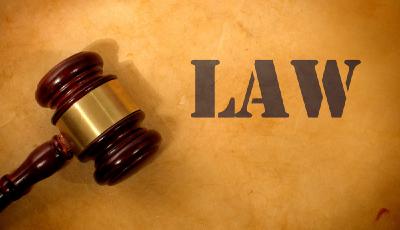 人大代表法庭上辱罵毆打律師：請(qǐng)吃頓飯就算了