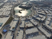 上海迪士尼“奇幻城堡”拆腳手架露真容 