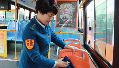 公交集團(tuán)啟動(dòng)節(jié)水預(yù)案 5000余輛公交每天節(jié)水約150噸