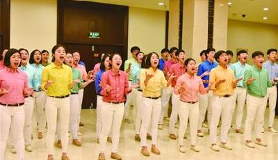 600志愿者让“五艺展”像家温暖