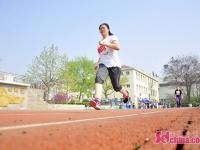 青岛中考体育健康考试：学生的特长展示