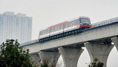 首條國產(chǎn)中低速磁懸浮鐵路在長沙開通試運(yùn)營(圖)
