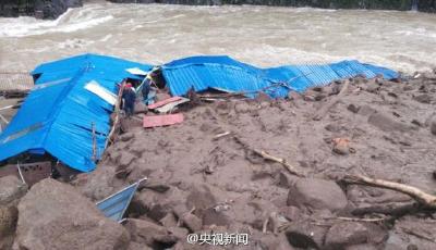 福建山體滑坡初步統(tǒng)計(jì)35人失聯(lián) 已有七人獲救