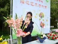 高清:职教招生会场面火爆 俊男美女忙秀技能