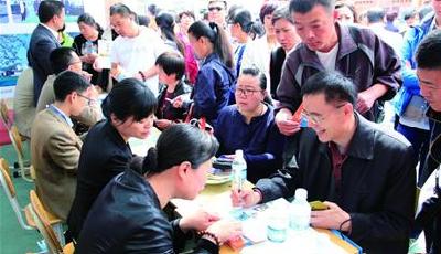 上万家长热问职校招生