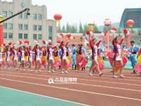 青岛中学生运动会开幕 青春脚步赛场飞扬(图)