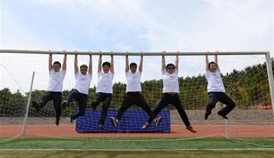 两“学霸”宿舍12人考研全中榜