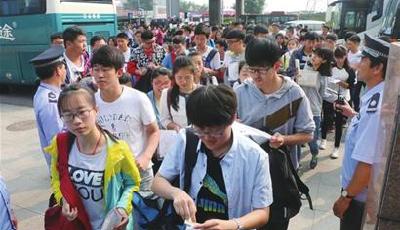 高考进行时 考场故事多