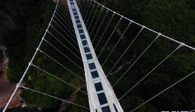 極度眩暈！張家界大峽谷玻璃橋開放在即