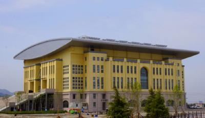 揭秘5所外迁高中体育馆 球场媲美08奥运