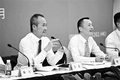 万科股东大会王石三次道歉 重组深铁方案仍继续