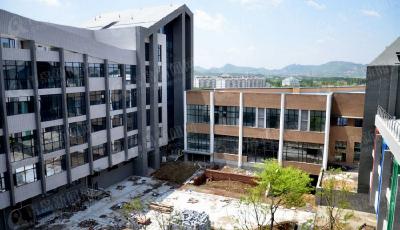 【外遷高中探訪】青島六中:驗(yàn)收先測空氣