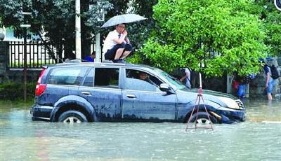 武漢投巨資建排水系統仍“看海” 官方回應