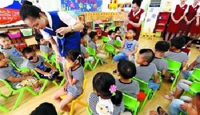 喜报！首批高考录取通知书抵青