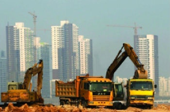 上半年50城土地出讓金近萬億 地王頻出催熱土地財政