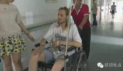 苦等10天的老外被下病危通知書 女網友:戀情繼續