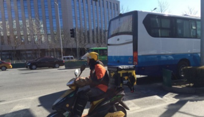 外賣調查：價格比門店貴約20% 黑作坊入駐通道仍存