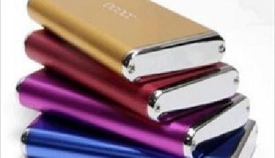 為防充電寶遇熱受擠壓爆炸 充電寶只能隨身攜帶