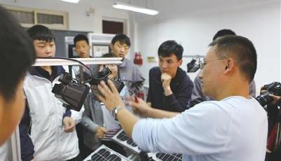 青岛电子学校：让学生在创新中成长 