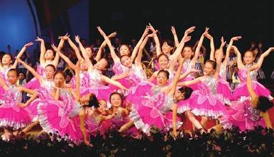 美育特色引领 促进全面发展 