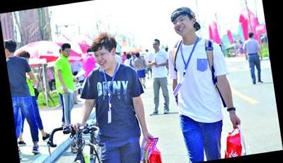 山大青岛校区迎来洋面孔