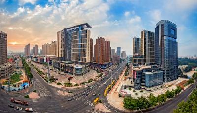 2017年中國經濟8問：房價會否暴漲？牛市是否可期？