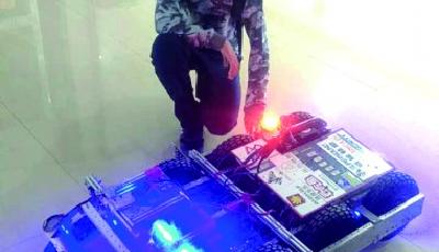 初中生众筹资金创客作品获美国大奖