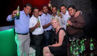 青島啤酒布局“一帶一路” 中國品牌閃耀斯里蘭卡