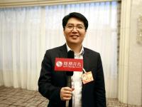 两会期间市教育局局长邓云锋接受采访